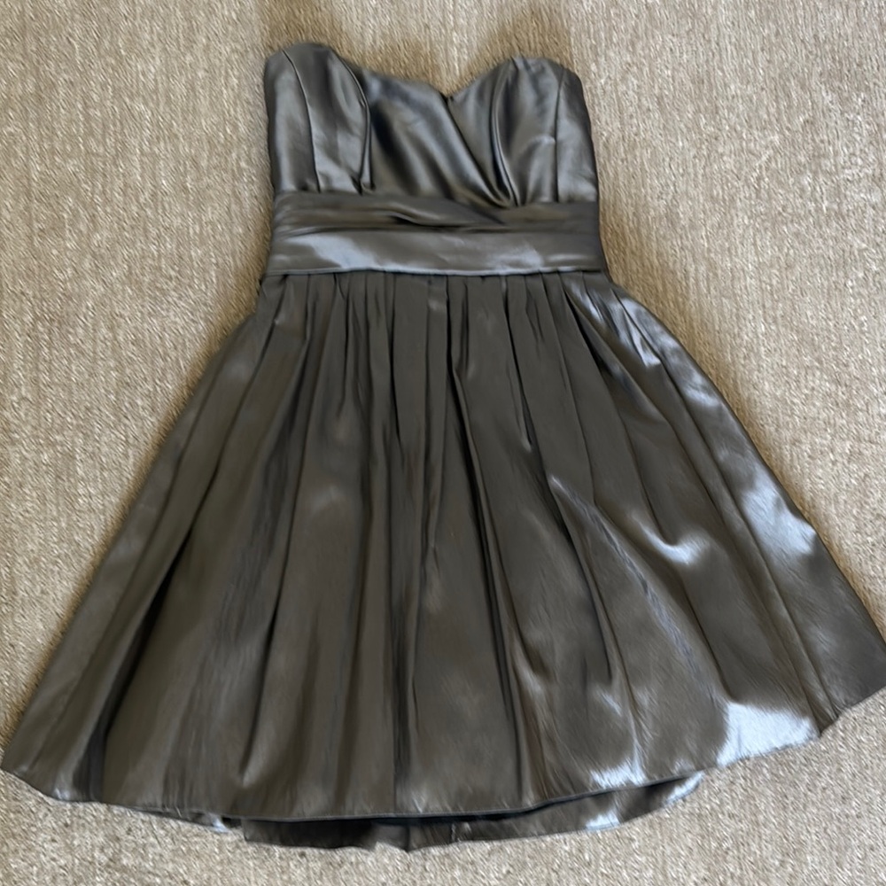 Elegant Strapless Gray Dress